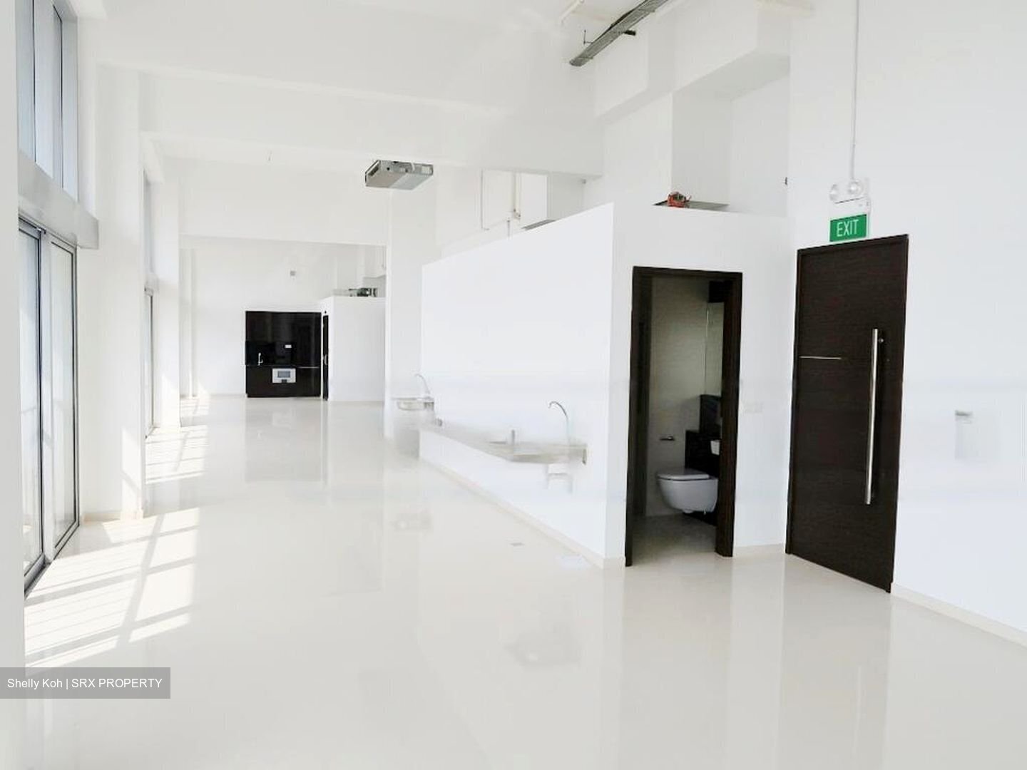 Eon Shenton (D2), Office #456833271